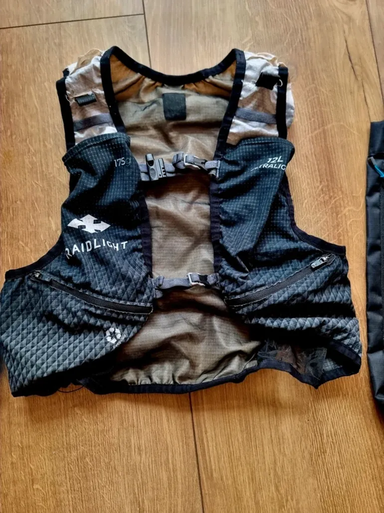 Used Salomon Trail 12L bike — image 4 of 8