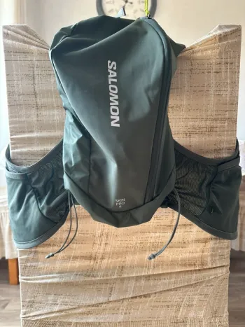 Used Salomon Skin Pro 8 Running Accessories