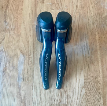 Tweedehands Shimano Ultegra ST-R8070 Di2 Shifters Levers Drivetrain & Pedals