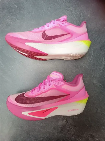 Used Pegasus Zoom Fly 6 Running Shoes