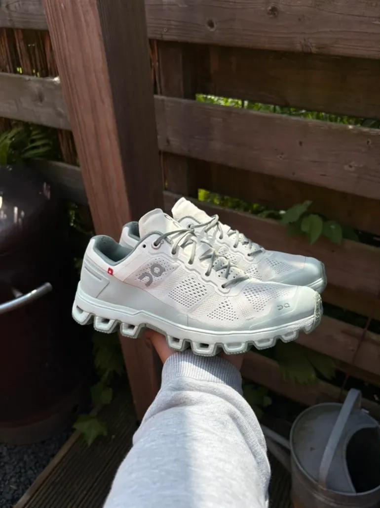 On Running Cloudventure bike d'occasion — image 2 sur 7