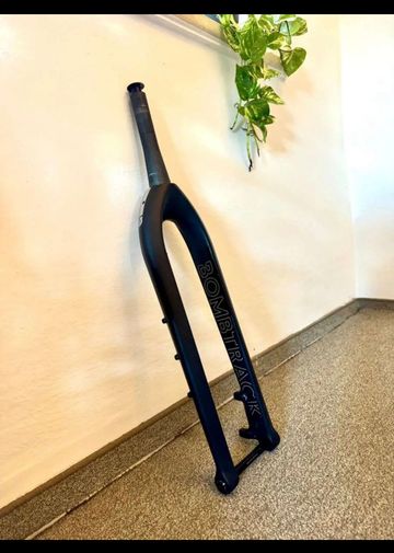 Used Bombtrack Karbongabel boost Fork