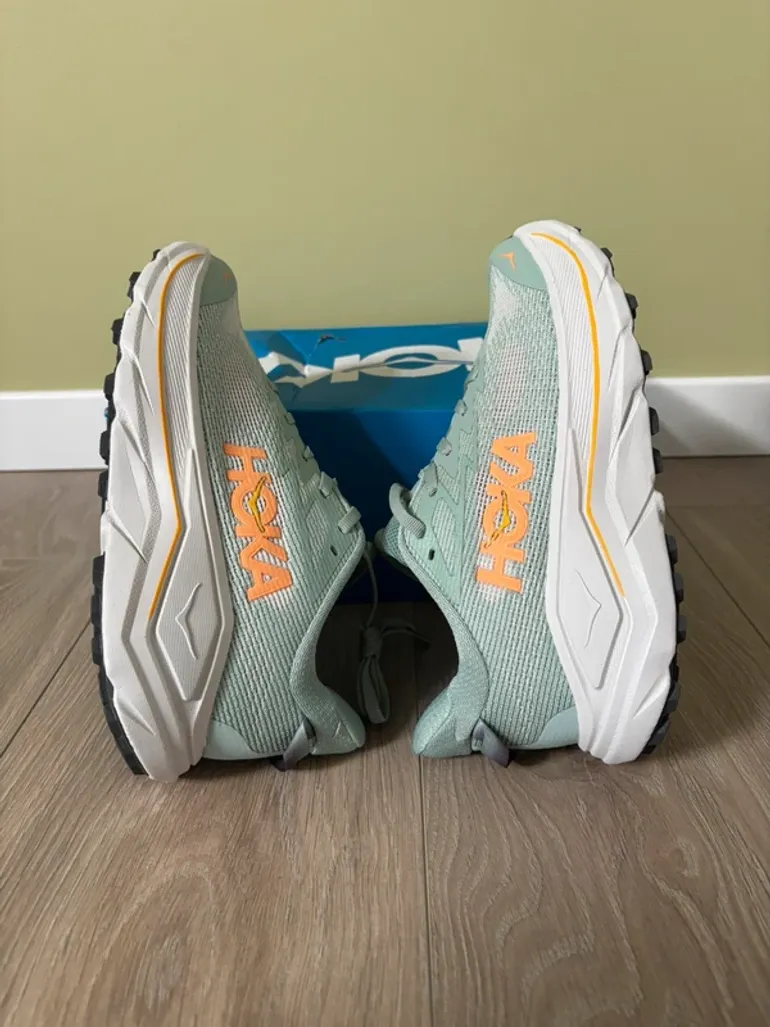 Used Hoka Challenger 8 bike — image 4 of 6