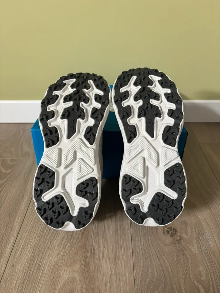 Used Hoka Challenger 8 bike — image 5 of 6