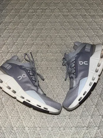 On Running Cloud Running Shoes d'occasion