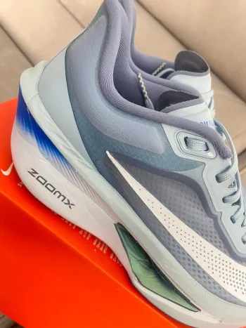 Used Nike Zoom fly 6 bike — image 4 of 13