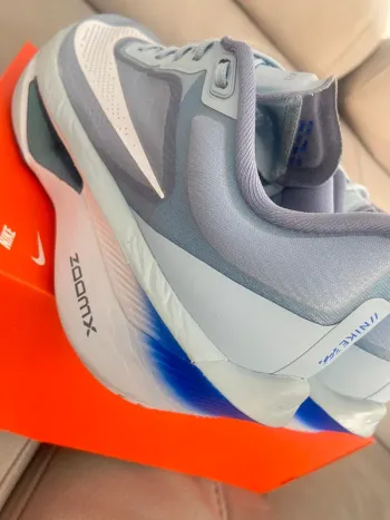 Used Nike Zoom fly 6 bike — image 9 of 13
