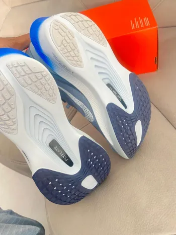 Used Nike Zoom fly 6 bike — image 7 of 13