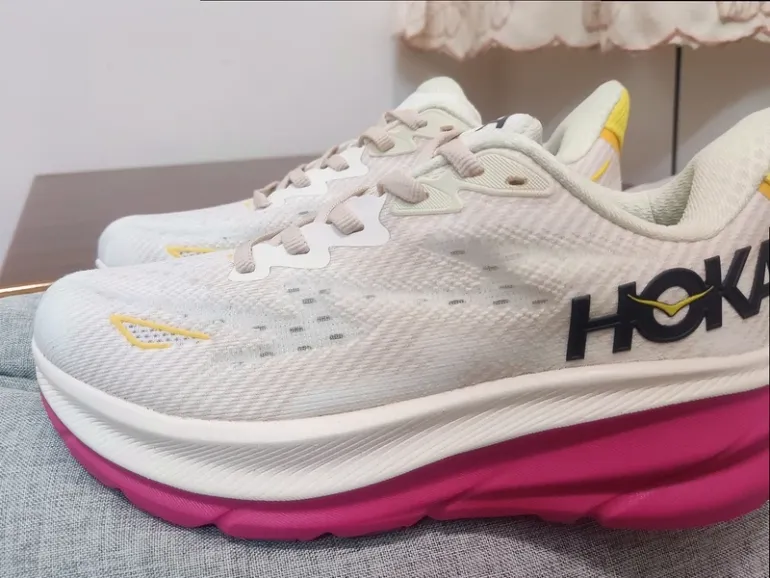 Hoka Chaussure Cream taille 41 bike d'occasion — image 4 sur 4