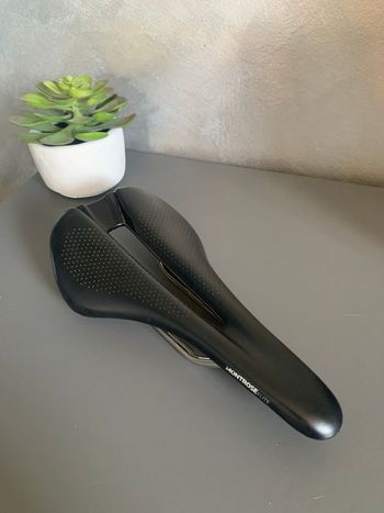 Used Bontrager Montrose Elite Saddles & Seatposts