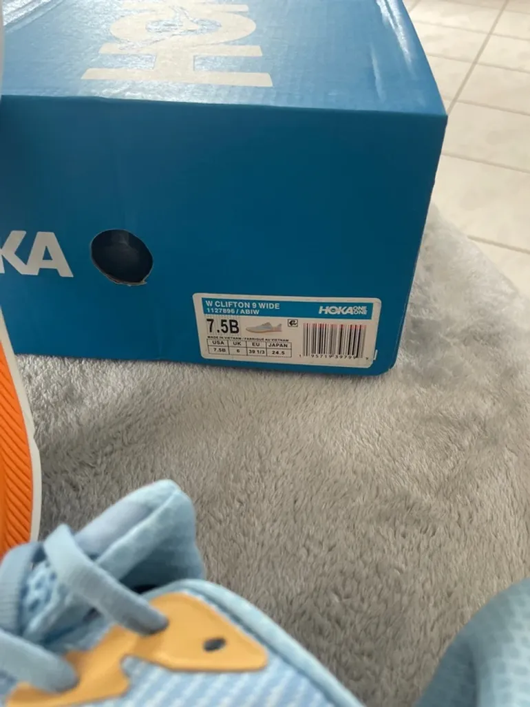 Used Hoka Clifton 9 bike — image 2 of 4