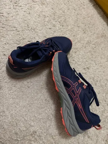Used Asics Running Shoes bike — image 4 of 5