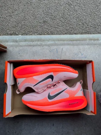 Used Nike Vomero 18 bike — image 9 of 10