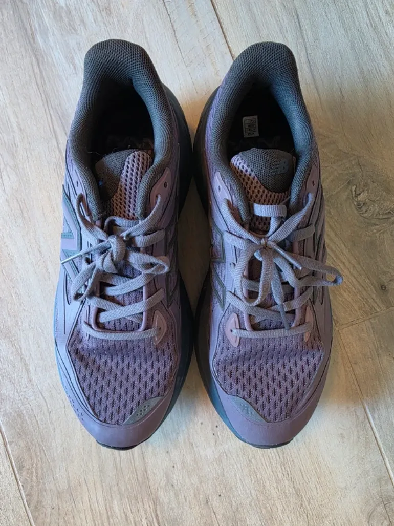 Used New Balance Sneakers bike — image 7 of 10