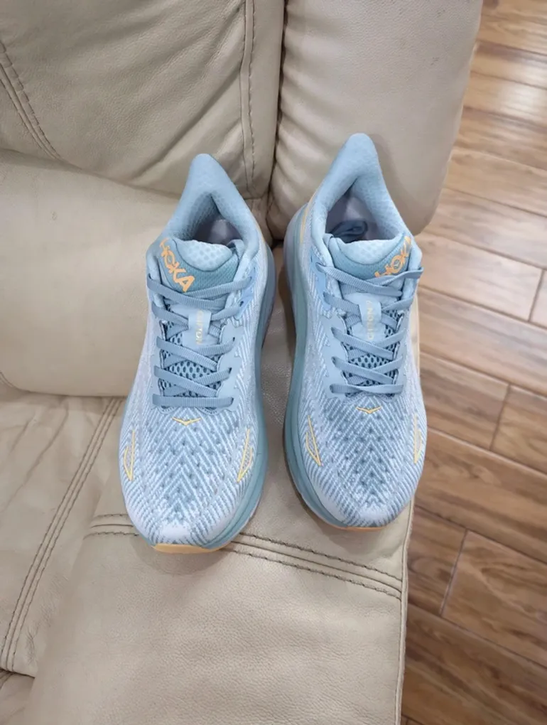 Used Hoka Turquoise Running Shoes bike — image 3 of 4