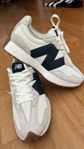 New Balance 327 Running Shoes usato