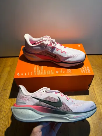 Used Pegasus 41 Running Shoes