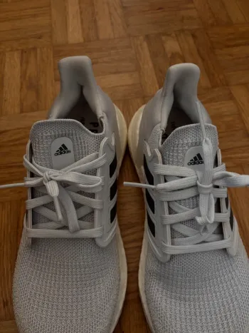 Używany Adidas Sneaker bike — zdjęcie 3 z 4