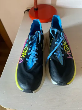 Used Scarpa Rocket Running Shoes