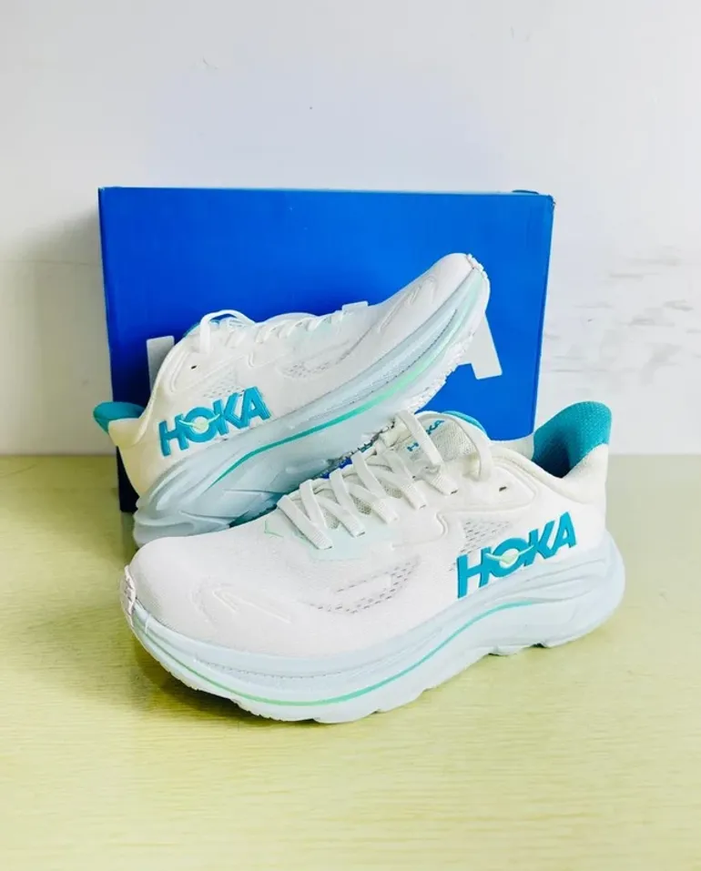 Gebrauchtes Hoka Shoes size 39 1/3 bike — Bild 2 von 5
