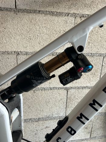 Käytetty Fox Float X2 230*65 2025 Rear Suspension