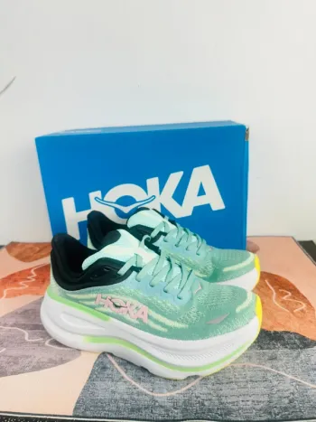 Used Hoka Chaussures pointure 40 Running Shoes