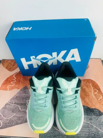 Used Hoka Chaussures pointure 40 bike — image 2 of 5