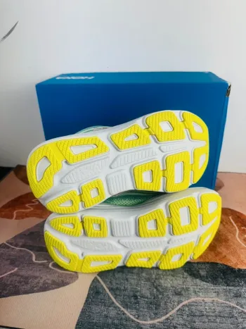 Used Hoka Chaussures pointure 40 bike — image 5 of 5