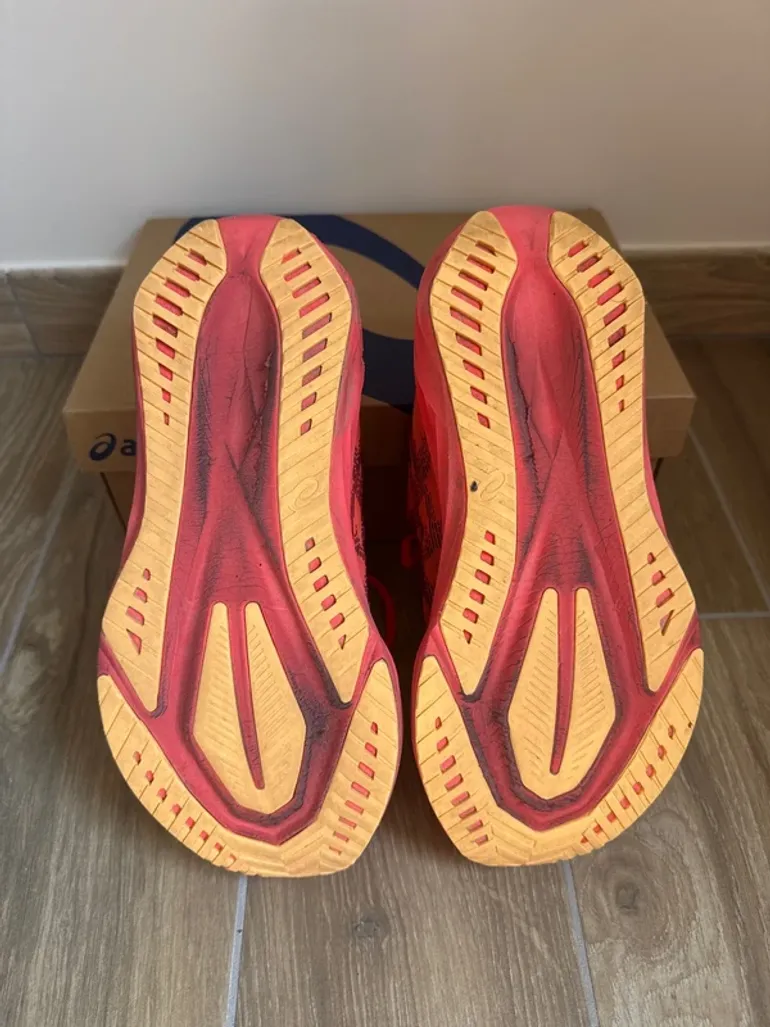 Käytetty Asics Novablast 5 bike — kuva 9 / 9