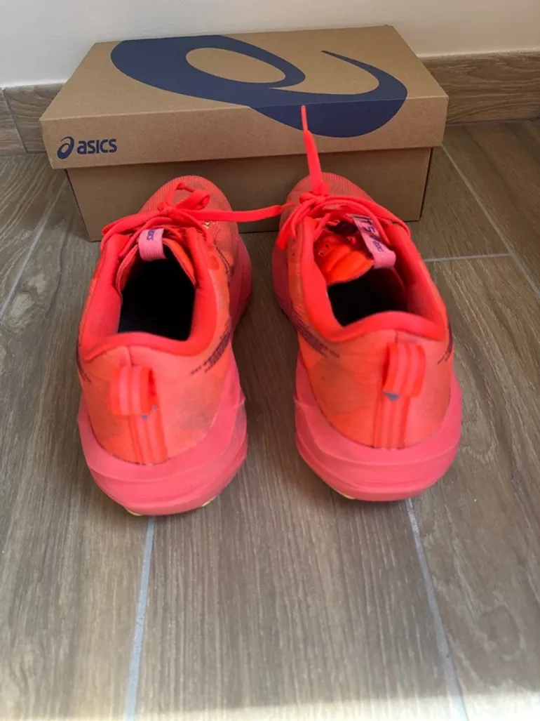 Käytetty Asics Novablast 5 bike — kuva 4 / 9