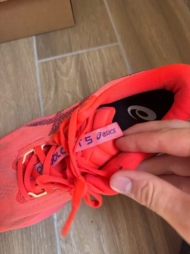 Käytetty Asics Novablast 5 bike — kuva 5 / 9