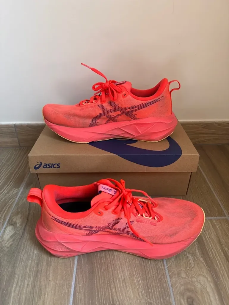 Käytetty Asics Novablast 5 bike — kuva 2 / 9