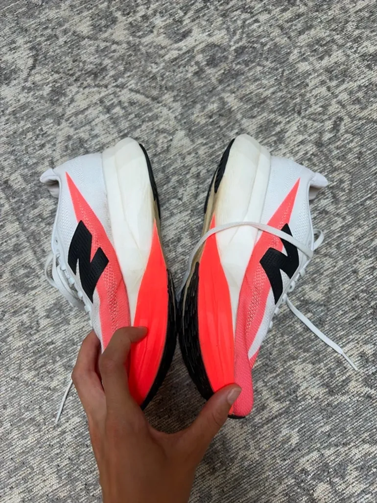 New Balance FuelCell Elite bike usato — immagine 2 di 5
