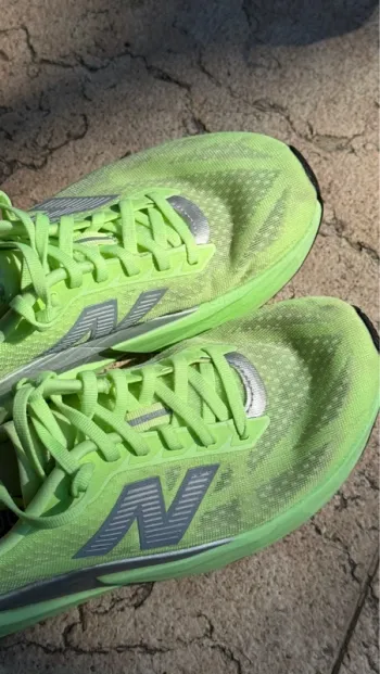 Used New Balance FuelCell Rebel v5 bike — image 3 of 3