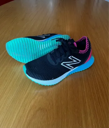 Used New Balance FuelCell Echo bike — image 2 of 5