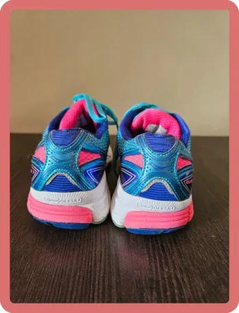 Saucony Running Shoes Size 38 bike usato — immagine 3 di 8