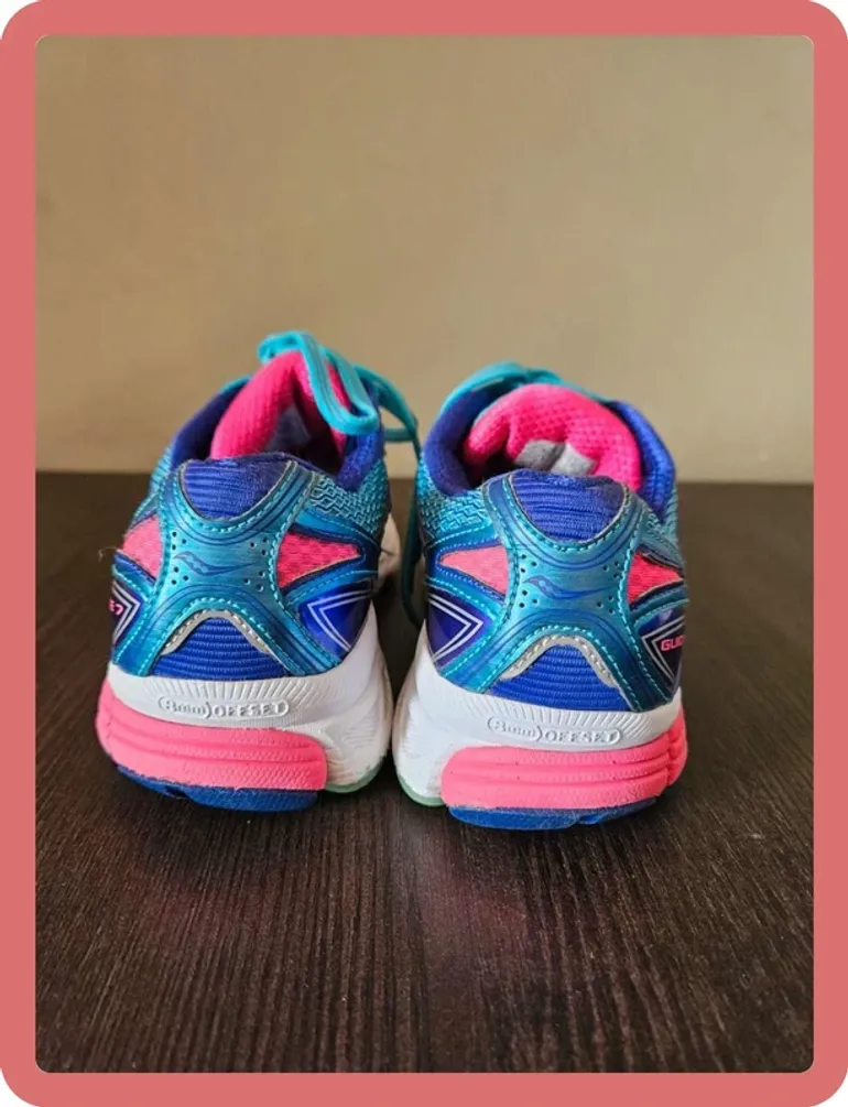 Saucony Running Shoes Size 38 bike usato — immagine 3 di 8