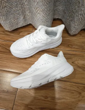 Used Hoka Shoes White Size 40 Running Shoes