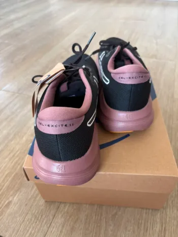Käytetty Asics Gel Excite 11 bike — kuva 3 / 6