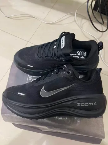 Nike Vomero Running Shoes d'occasion