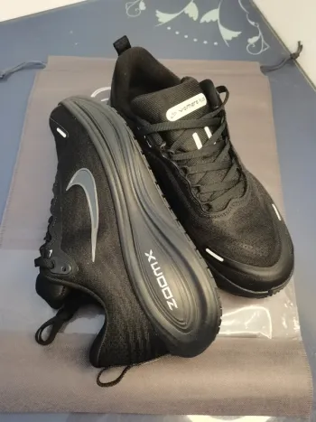 Použité Nike Vomero Running Shoes