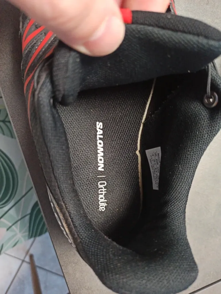 Used Salomon Trailrunning Shoes bike — image 4 of 5