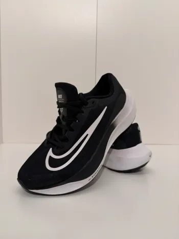 Used Nike Zoom Fly 5 Running Shoes