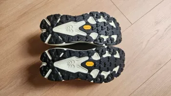 Used Hoka Speedgoat 7 bike — image 7 of 9
