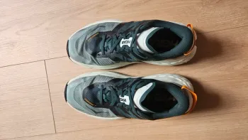 Used Hoka Speedgoat 7 bike — image 3 of 9