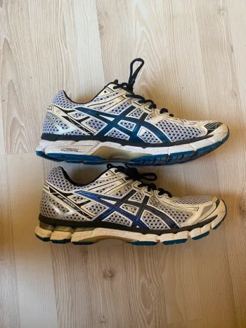 Käytetty Asics GT-2000 bike — kuva 2 / 8
