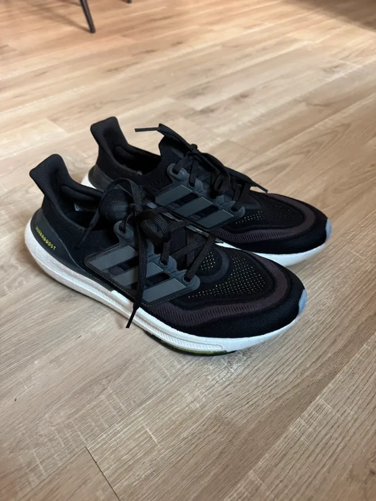 Used Adidas Ultraboost Light bike — image 3 of 5