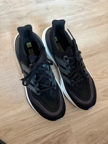 Used Adidas Ultraboost Light bike — image 4 of 5