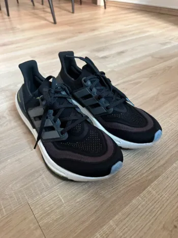 Used Adidas Ultraboost Light bike — image 2 of 5