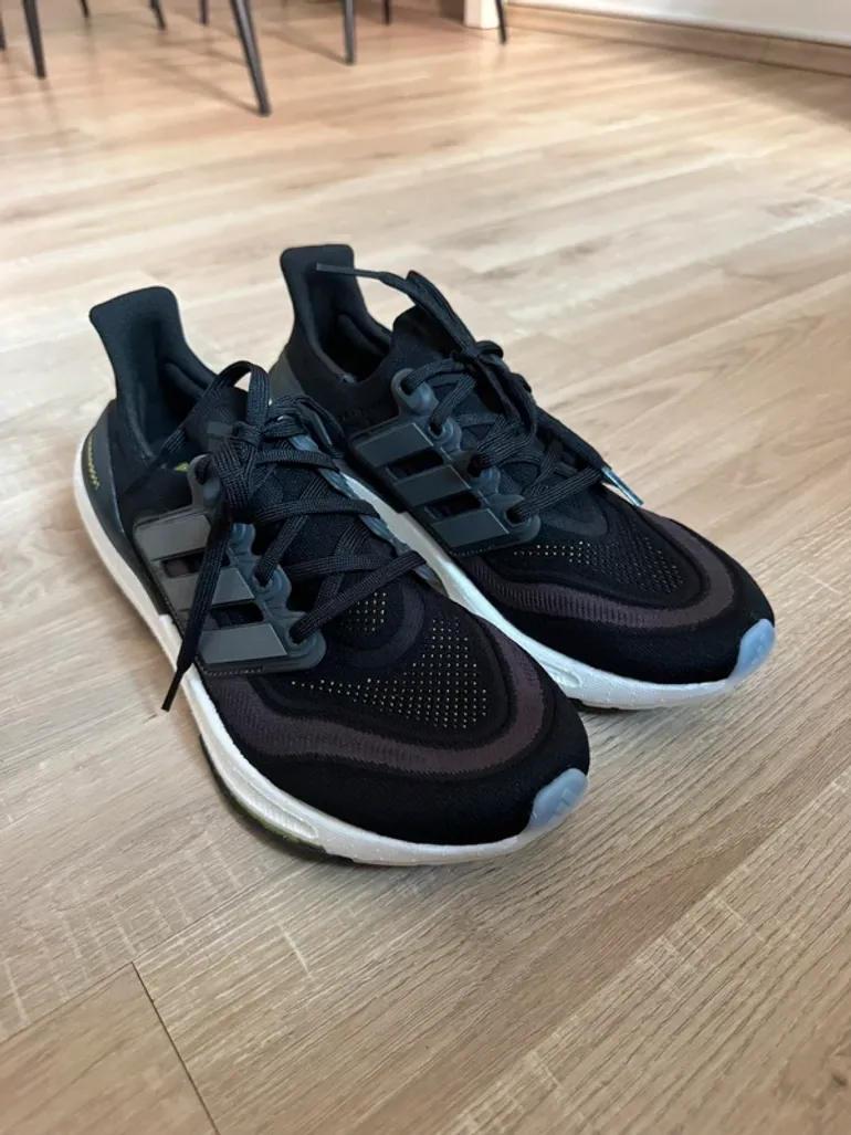 Used Adidas Ultraboost Light bike — image 2 of 5